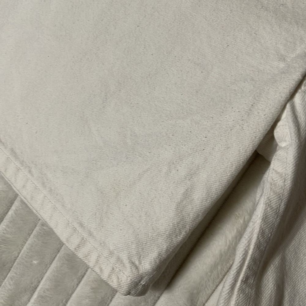 Levis 522 Vintage White Short | Size 16 - Picture 6 of 15